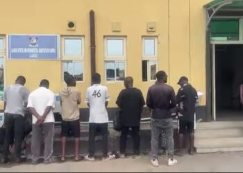 8 Arraigned in Lagos for Public Urination Offences